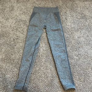 GYMSHARK grey leggings (size medium)